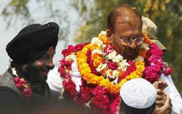 Gujarat-police-officer-DG-Vanzara released-after-9years-niharonline