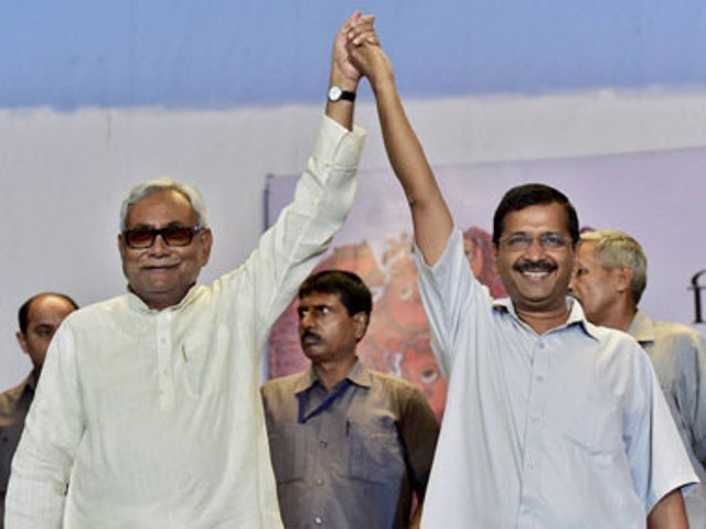 Kejriwal_Nitish_support_bihar_elections_niharonline