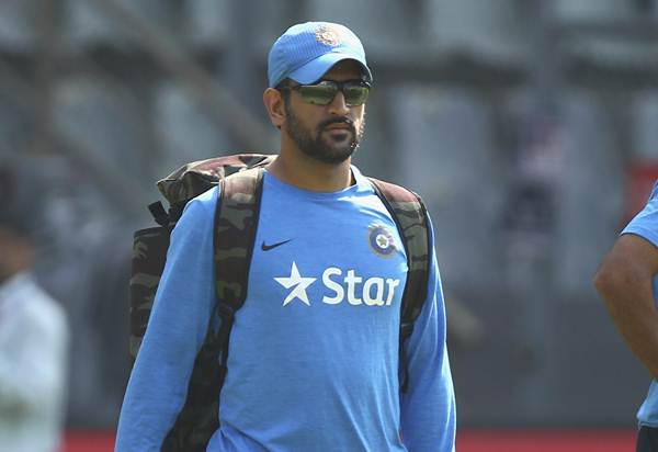 MS-Dhoni-niharonline