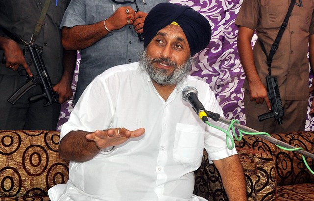 Sukhbir-Singh-Badal-Amarinder-Singh-bhagath-singh-bharat-ratna-niharonline