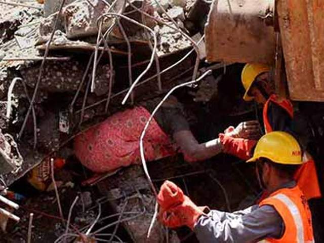 building_collapsed_in_thane_niharonline