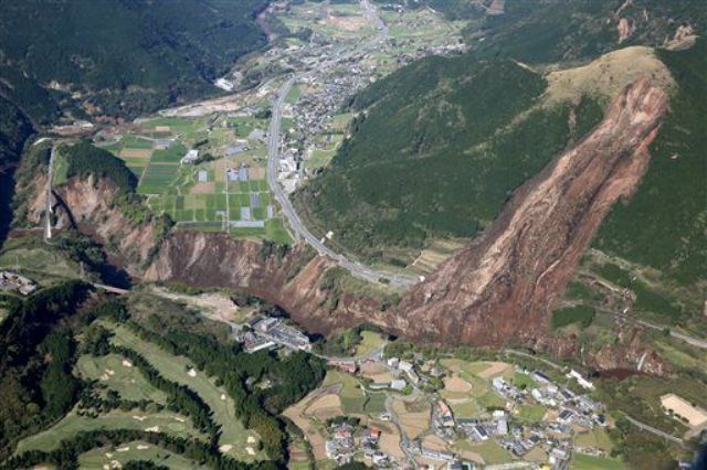 japan-serial-earth-quakes-niharonline