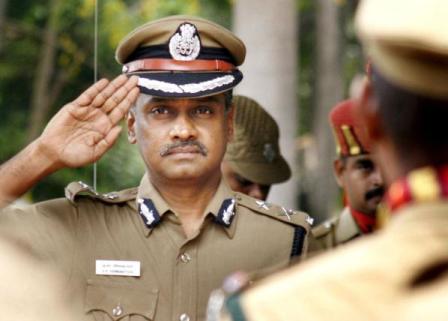 maharasthra_police_no_salute_for_ministers_niharonline