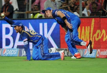 southee_nair_brilliant_catch_niharonline