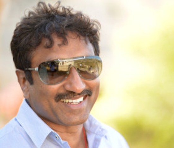 srinu_vaitla_bday_niharonline