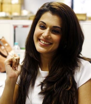 tapsee_pannu_about_bollywood_carreer_niharonline