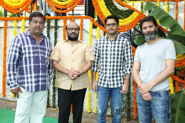 trivikram-nithin-aa-aah-opening-niharonline