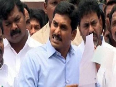 ysjagan_meets_governor_over_political_murders_niharonline